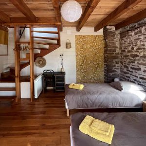 valle-grande-aveyron-gite-groupe-retraite-yoga-nature-gite-calice-petit-2-4-personnes-chambre-lits-simples-2
