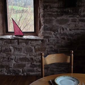 valle-grande-aveyron-gite-groupe-retraite-yoga-nature-gite-calice-petit-2-4-personnes-charme-authentique-detail-4